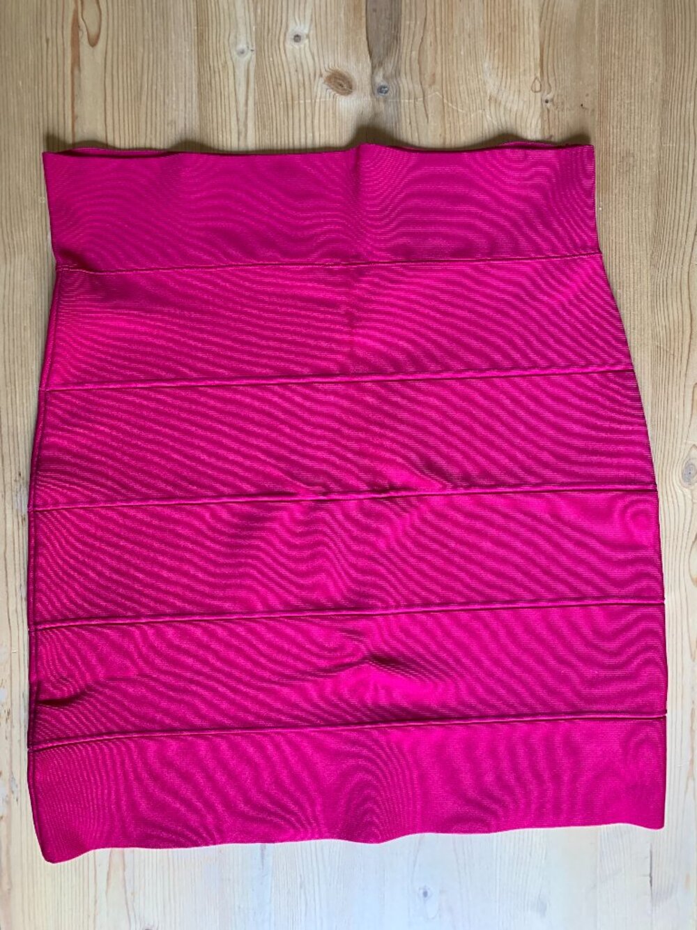 BCBGMaxAzria Hot Pink Azalea Bandage Mini Skirt Size L Bodycon Going Out Party